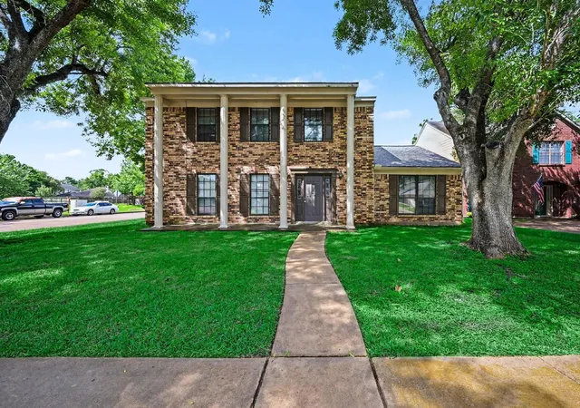 Photo 3 of Single family home for sale at 2403 Horseshoe Ln, Richmond, TX 77406 | MLS# 55121178 | Listing updated on 2026-09-10