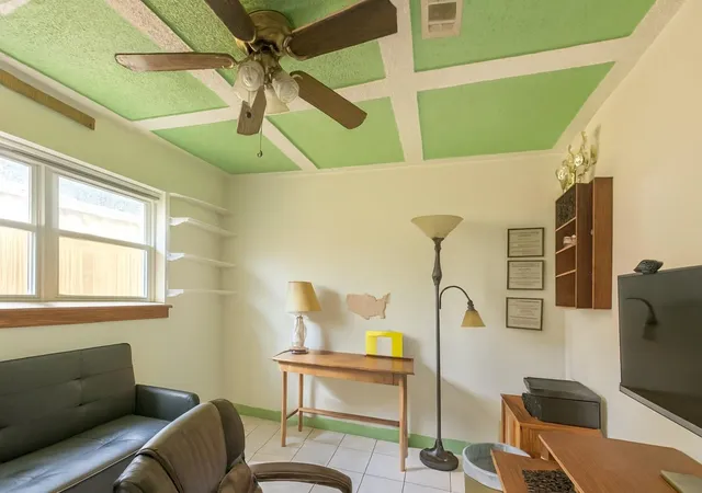 4th image of 9722 Braesmont Dr, Houston, TX 77096 | MLS# 17827231