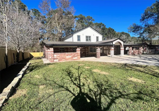 Photo 4 of Single family home for sale at 10811 River Oaks Dr, Conroe, TX 77385 | MLS# 14216339 | Listing updated on 2026-07-30