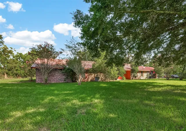 Photo 2 of Single family home for sale at 150 County Rd 2296, Cleveland, TX 77327 | MLS# 11524102 | Listing updated on 2026-07-24