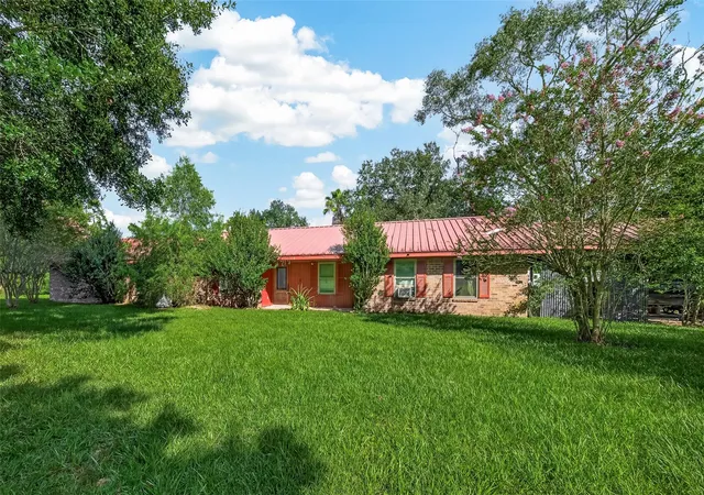 Photo 2 of Single family home for sale at 150 County Rd 2296, Cleveland, TX 77327 | MLS# 11524102 | Listing updated on 2026-07-24