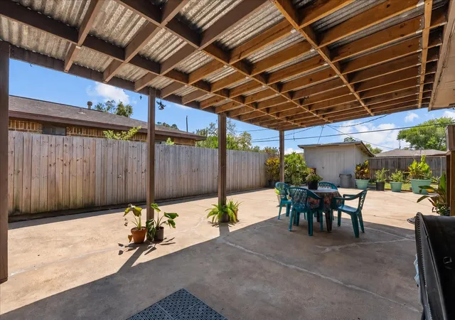 Photo 2 of Single family home for sale at 4722 Caroline St, Seabrook, TX 77586 | MLS# 74237184 | Listing updated on 2026-09-17