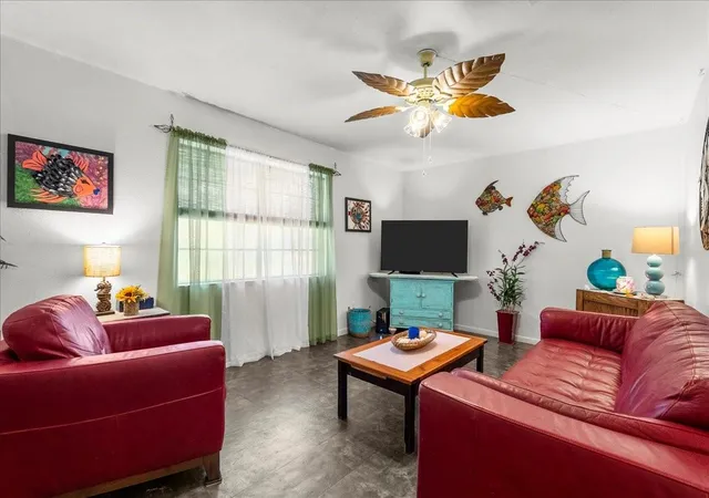 Photo 3 of Single family home for sale at 4722 Caroline St, Seabrook, TX 77586 | MLS# 74237184 | Listing updated on 2026-09-17
