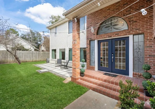 Photo 3 of Single family home for sale at 2110 Paso Rello Dr, Houston, TX 77077 | MLS# 61057624 | Listing updated on 2026-09-17