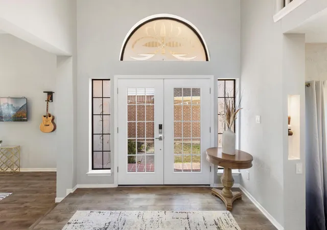 Photo 4 of Single family home for sale at 2110 Paso Rello Dr, Houston, TX 77077 | MLS# 61057624 | Listing updated on 2026-09-17