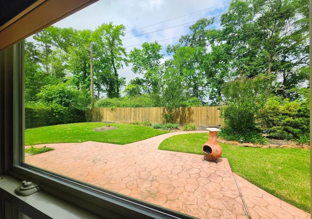 Photo 2 of Sale Pending at 2827 Crk Manor Dr, Kingwood, TX 77339 | MLS# 60854022 | Listing updated on 2026-09-09