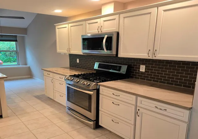 Photo 3 of Sale Pending at 2827 Crk Manor Dr, Kingwood, TX 77339 | MLS# 60854022 | Listing updated on 2026-09-09