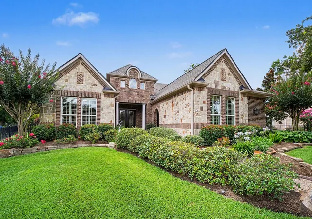 image of 32303 Waterford Crest Ln, Fulshear, TX 77441 | MLS# 84572422