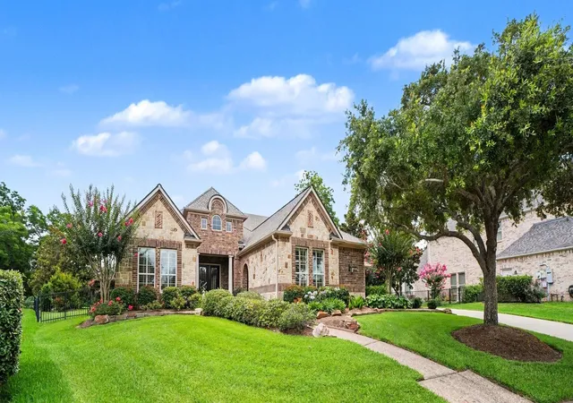 image of 32303 Waterford Crest Ln, Fulshear, TX 77441 | MLS# 84572422