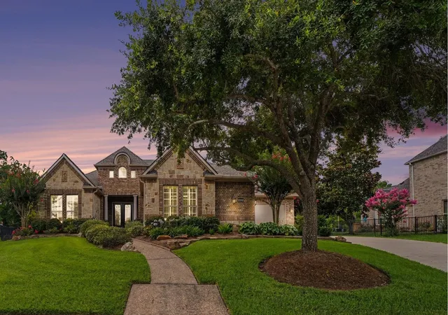 image of 32303 Waterford Crest Ln, Fulshear, TX 77441 | MLS# 84572422