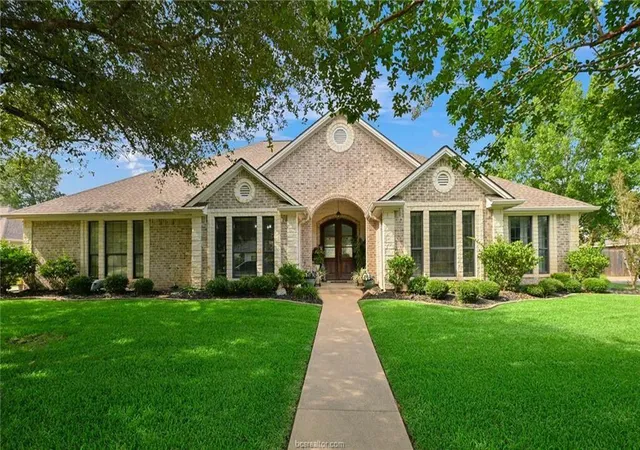 image of 1108 Honeysuckle Ln, Caldwell, TX 77836 | MLS# 71044079