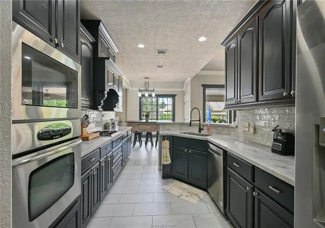 image of 1108 Honeysuckle Ln, Caldwell, TX 77836 | MLS# 71044079