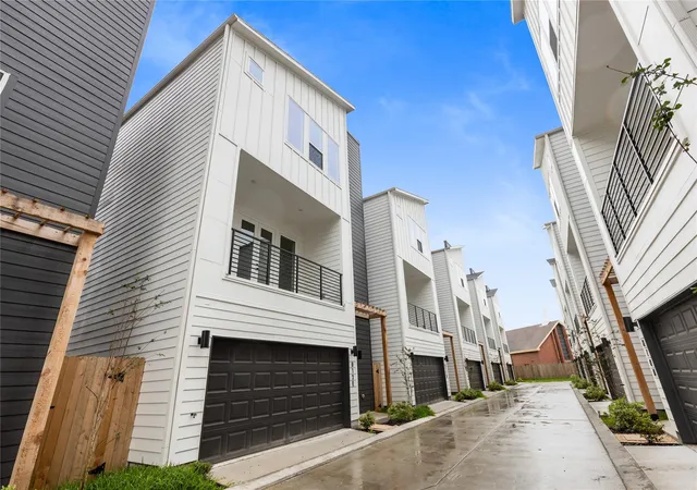 1st image of 812 Elkhart St #E, Houston, TX 77091 | MLS# 15286592