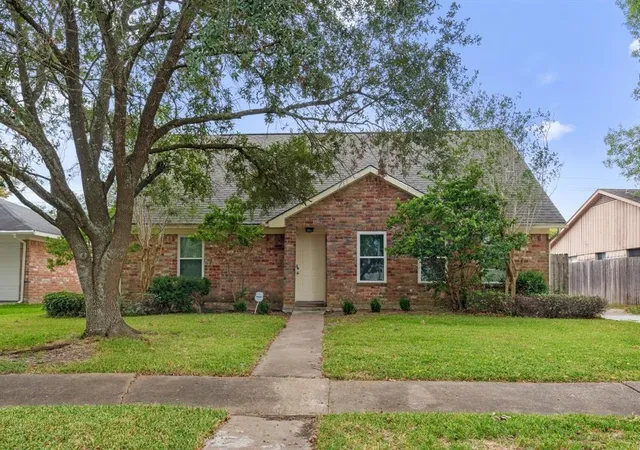 1st image of 12527 Huntington Venture Dr, Houston, TX 77099 | MLS# 91007605