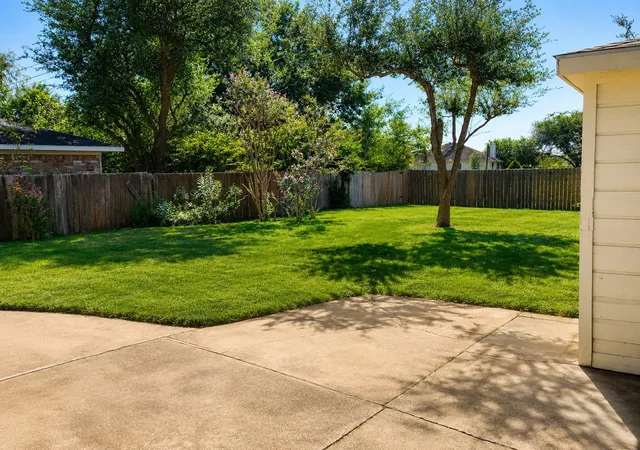 2nd image of 12527 Huntington Venture Dr, Houston, TX 77099 | MLS# 91007605