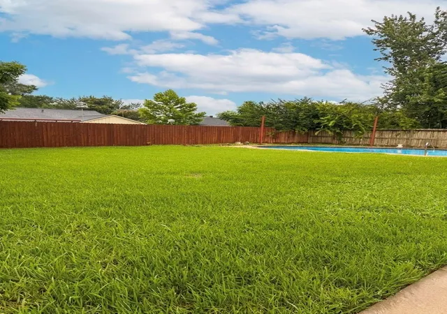 18th image of 2203 S Houston Rd, Pasadena, TX 77502 | MLS# 68650451