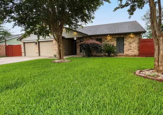 2nd image of 2203 S Houston Rd, Pasadena, TX 77502 | MLS# 68650451