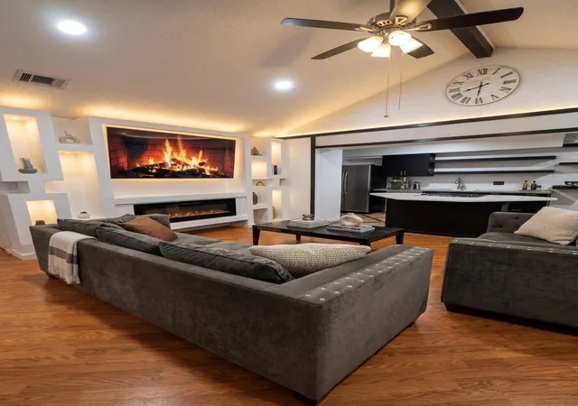 5th image of 2203 S Houston Rd, Pasadena, TX 77502 | MLS# 68650451