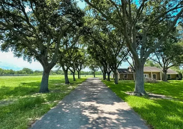 2nd image of 2323 Stevenson Rd #CR391, Pearland, TX 77581 | MLS# 2750824