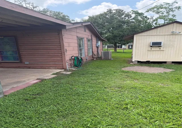Photo 3 of Single family home for sale at 139 Scout Rd, Freeport, TX 77541 | MLS# 71054866 | Listing updated on 2026-08-17