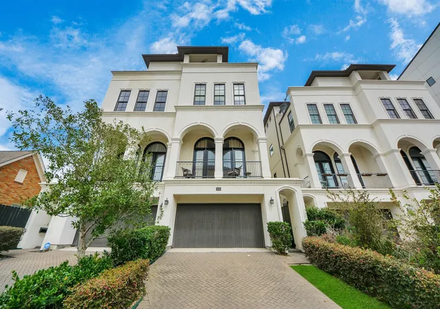 2nd image of 314 W Clay St, Houston, TX 77019 | MLS# 24345174