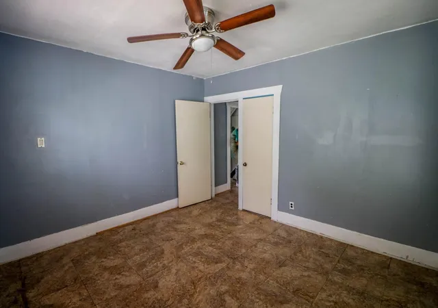 Photo 3 of Single family home for sale at 9243 E Avenue O, Houston, TX 77012 | MLS# 87999365 | Listing updated on 2026-09-09