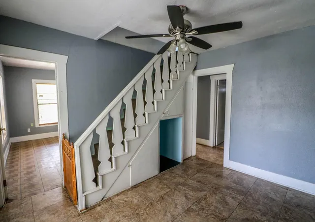 Photo 4 of Single family home for sale at 9243 E Avenue O, Houston, TX 77012 | MLS# 87999365 | Listing updated on 2026-09-09