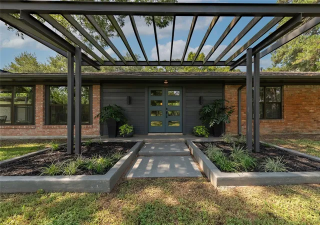 image of 455 Post Oak Ct, Caldwell, TX 77836 | MLS# 8880867