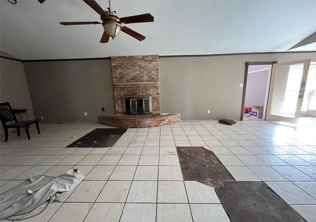 Photo 2 of Sale Pending at 11414 Kirkwyn Dr, Houston, TX 77089 | MLS# 41351534 | Listing updated on 2026-04-28