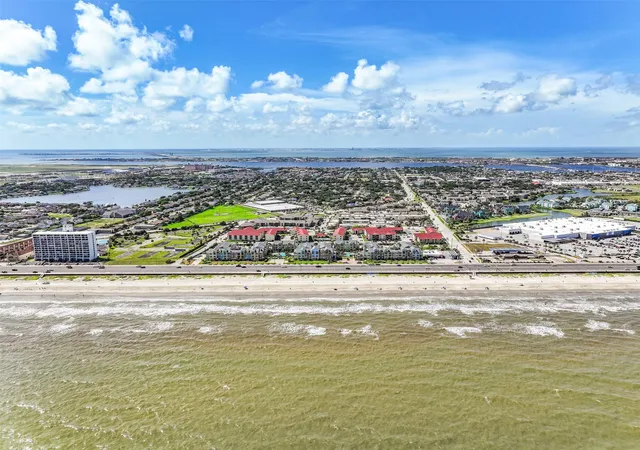 26th image of 7000 Seawall Blvd #811, Galveston, TX 77551 | MLS# 87850850