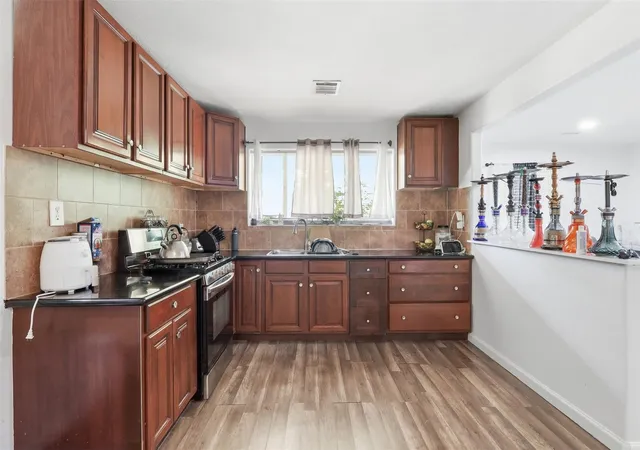 Photo 3 of Single family home for sale at 7210 Colton St, Houston, TX 77016 | MLS# 63865518 | Listing updated on 2026-08-25
