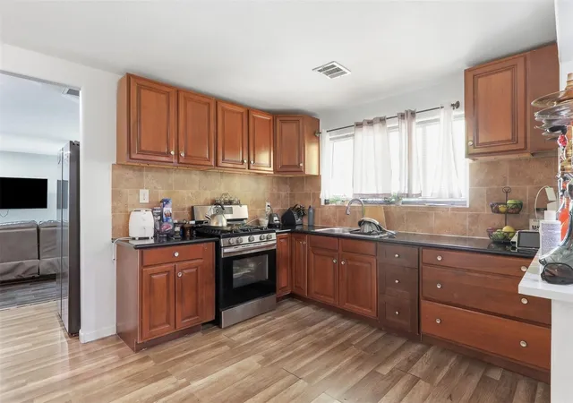 Photo 4 of Single family home for sale at 7210 Colton St, Houston, TX 77016 | MLS# 63865518 | Listing updated on 2026-08-25