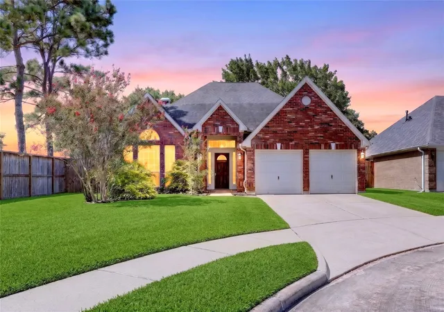 Photo 3 of Single family home for sale at 17414 Erin Way Ct, Houston, TX 77095 | MLS# 17995277 | Listing updated on 2026-09-17