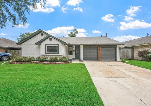 Photo 1 of Single family home for sale at 5507 De Milo Dr, Houston, TX 77092 | MLS# 54635100 | Listing updated on 2026-09-18