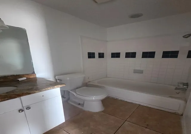 11th image of 9898 Club Creek Dr #1613, Houston, TX 77036 | MLS# 38728985