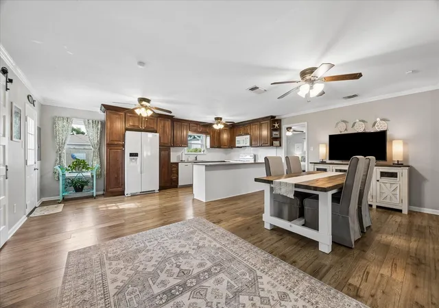 Photo 2 of Single family home for sale at 126 Dolphin, Galveston, TX 77550 | MLS# 89236967 | Listing updated on 2026-09-16