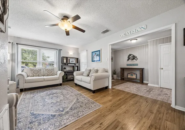 Photo 3 of Single family home for sale at 126 Dolphin, Galveston, TX 77550 | MLS# 89236967 | Listing updated on 2026-09-16