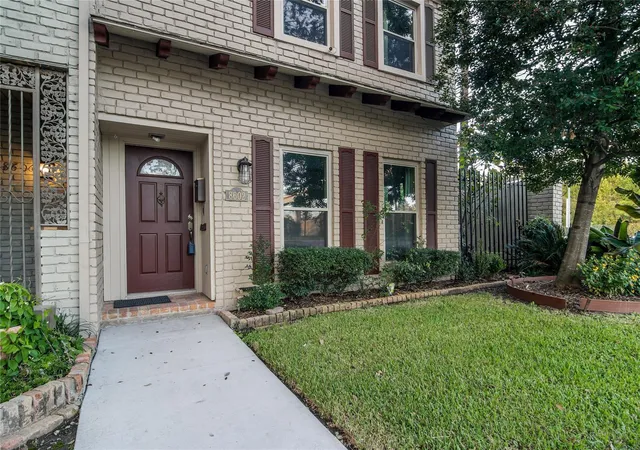 3rd image of 8602 Oakford Dr, Houston, TX 77024 | MLS# 57430745