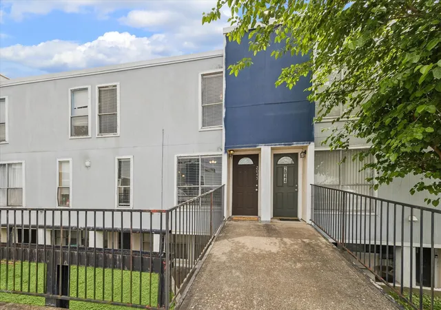 2nd image of 781 Country Pl Dr #2045, Houston, TX 77079 | MLS# 64533486
