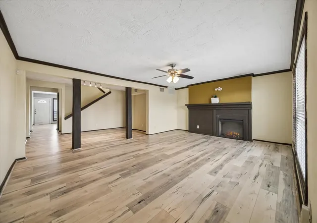 4th image of 781 Country Pl Dr #2045, Houston, TX 77079 | MLS# 64533486