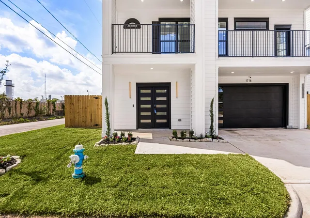 3rd image of 1716 Erin St, Houston, TX 77009 | MLS# 26893199