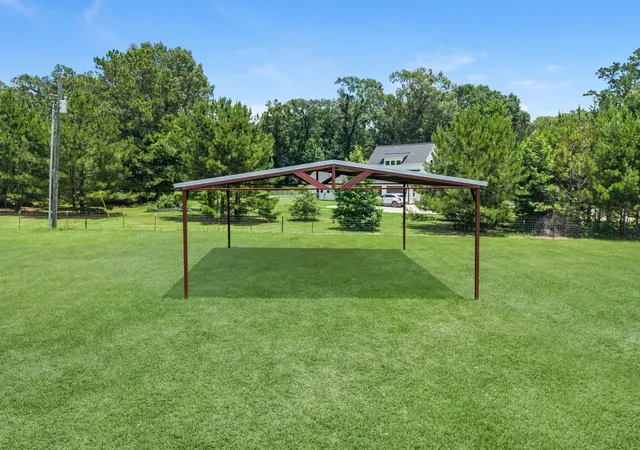 Homes for sale in New Waverly, TX | 17300 Dutch Rd, New Waverly, TX 77358 | MLS# 5358178
