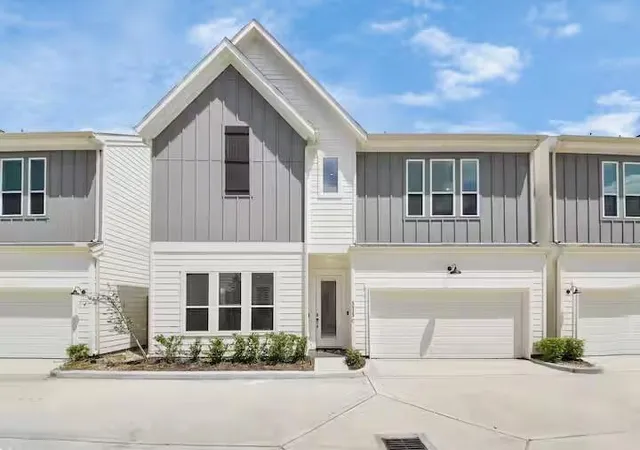 1st image of 5935 Beall St #C, Houston, TX 77091 | MLS# 27091805