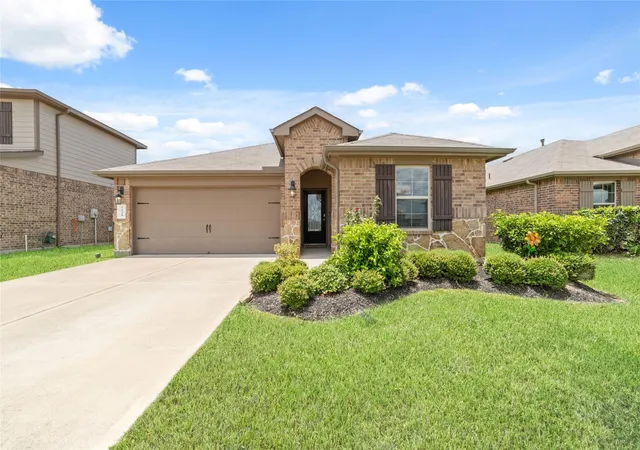 Photo 1 of Sale Pending at 7530 Flintrock Holw Trl, Richmond, TX 77407 | MLS# 26940705 | Listing updated on 2026-09-19
