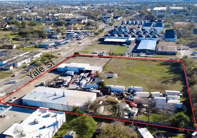 Photo 3 of Land for sale at 4711 Yale St, Houston, TX 77018 | MLS# 17862974 | Listing updated on 2026-04-14