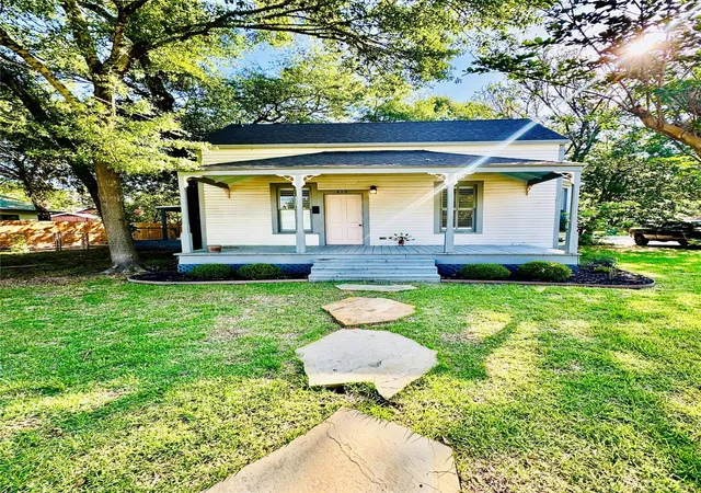 Homes for sale in La Grange, TX | 419 Main, La Grange, TX 78945 | MLS# 918948