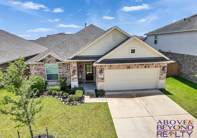 Photo 2 of Single family home for sale at 10809 Mendel Ter Dr, Rosharon, TX 77583 | MLS# 66614808 | Listing updated on 2026-09-12