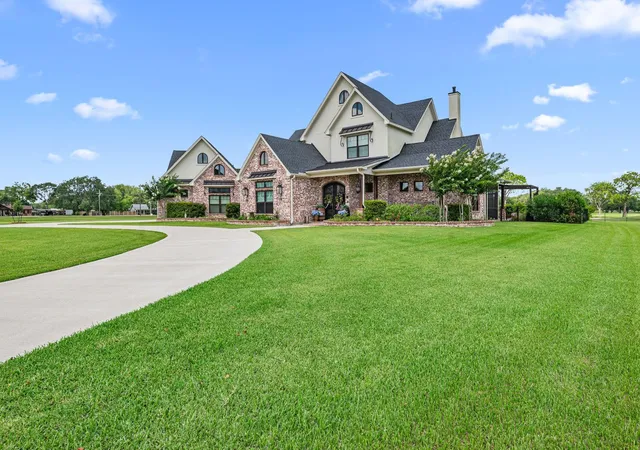 46th image of 304 Champions Ct, El Campo, TX 77437 | MLS# 87193236