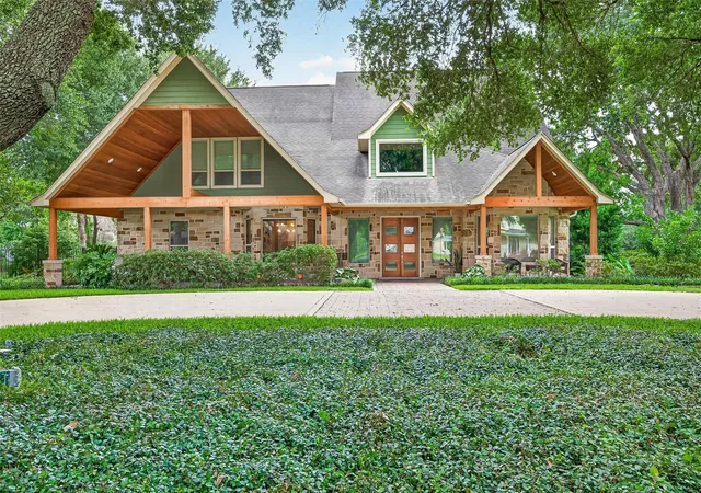 Photo 3 of Mansion for sale at 3018 S Saddlebrook Ln, Katy, TX 77494 | MLS# 49058035 | Listing updated on 2026-09-09