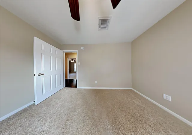 3rd image of 74 Wimberly Wy, Conroe, TX 77385 | MLS# 78608051
